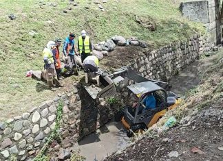 Retiro de residuos y basura del canal Pachi Gorriti